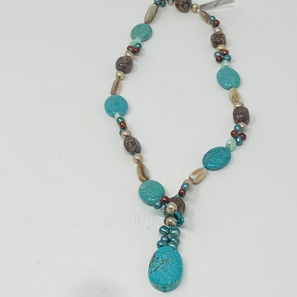Gorgeous Semi-Precious Stone Necklace - Picture 4 of 4
